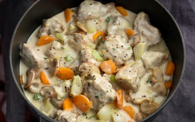 בְּלַנְקֶט-דֶה-ווֹ    BLANQUETTE-DE-VEAU