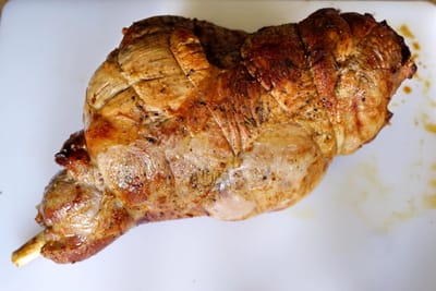 זִ'יגוֹ ד'אָנְיוֹ    GIGOT D'AGNEAU