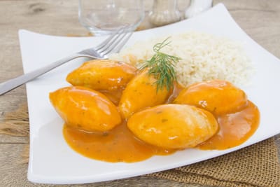 קֶנֶל-דֶה-בְּרוֹשֶׁה    BROCHET QUENELLES DE