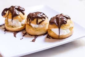 פְּרוֹפִיטֶרוֹלִים      PROFITEROLES