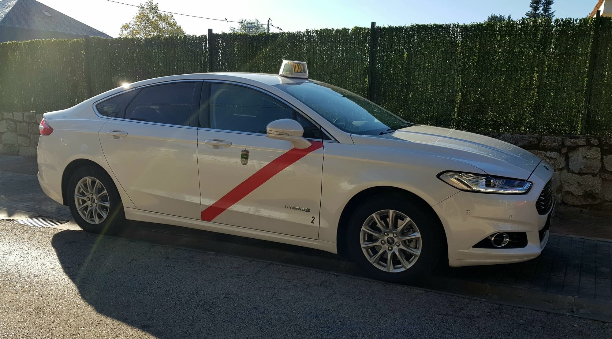 Taxi Ford Mondeo Hybrid