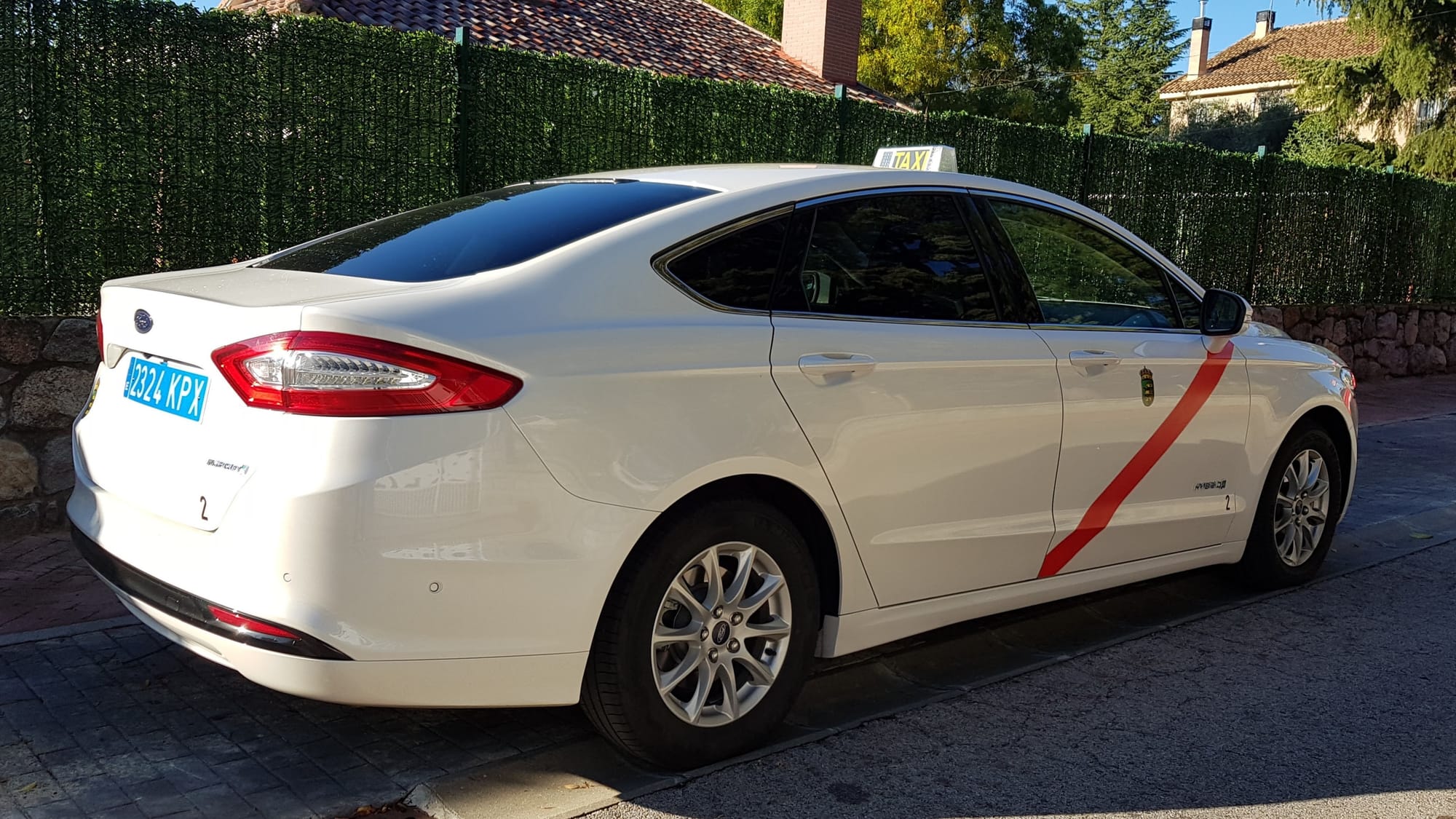 Taxi Ford Mondeo Hybrid