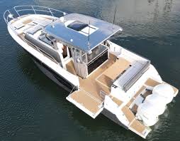 Jeanneau 12.5 SW Boot info  image