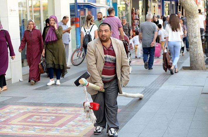 Mercedes Kadir'in acıklı hikayesi: Geriye bir sırık, bir de aynası kaldı..
