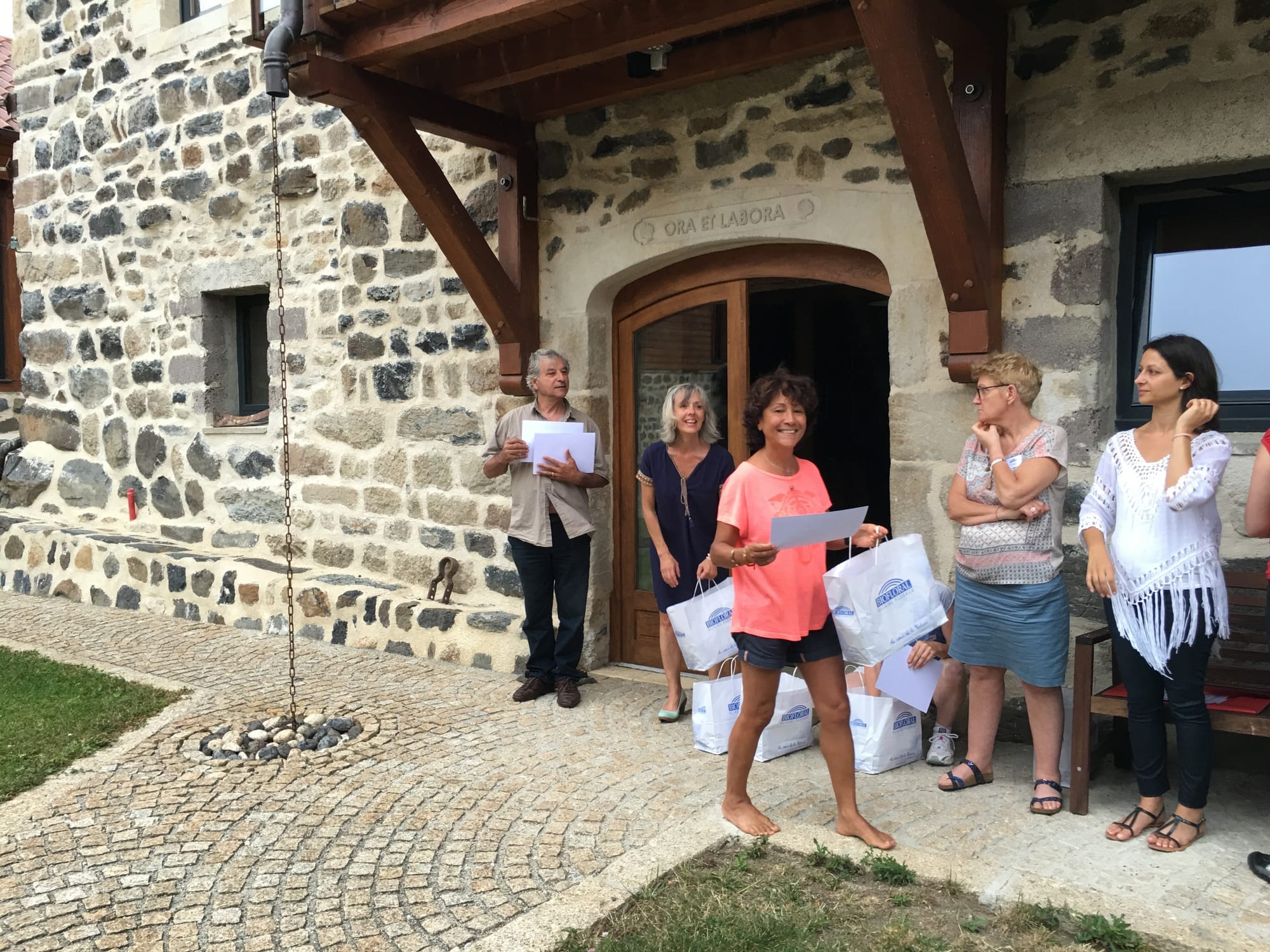 Remise des certificats de conseillère en Fleurs de Bach