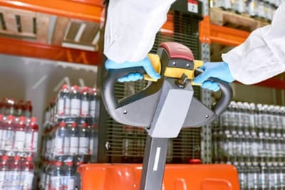 Moving Your Pallets With Simplicity As Well As Safety and security by Self-Propelled Stackers