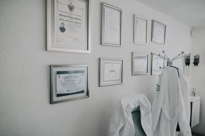 SOBRE NOSOTROS image