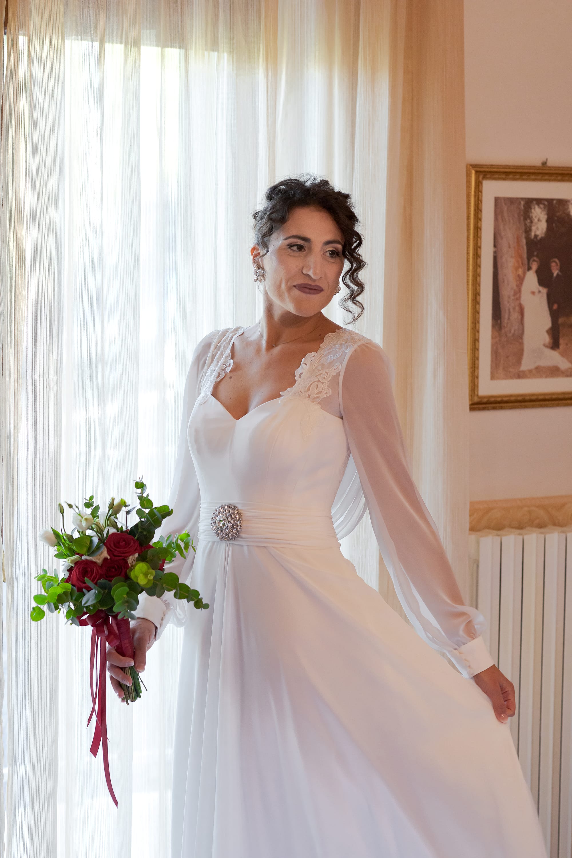 Correre insieme mano nella mano