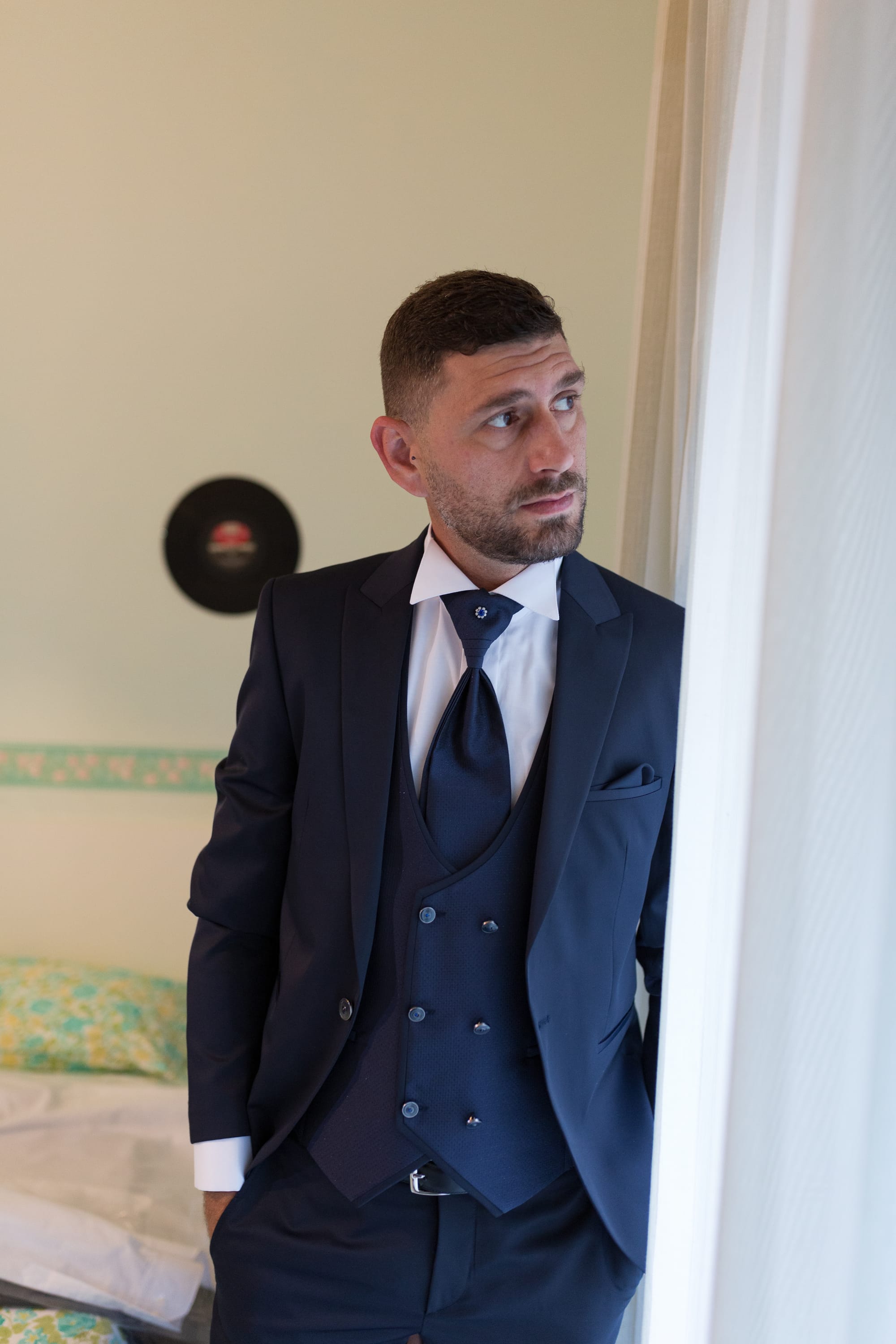 Correre insieme mano nella mano