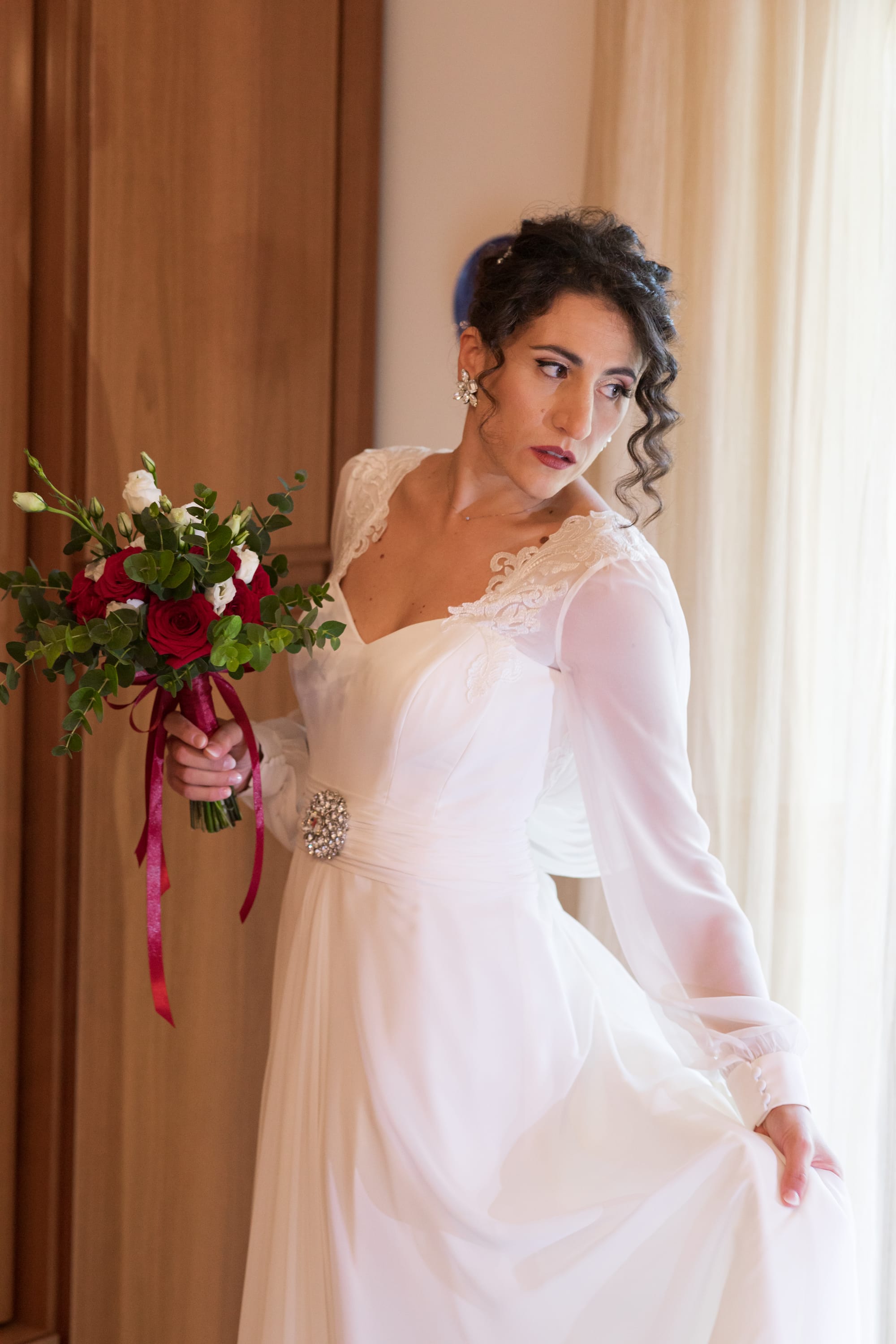 Correre insieme mano nella mano