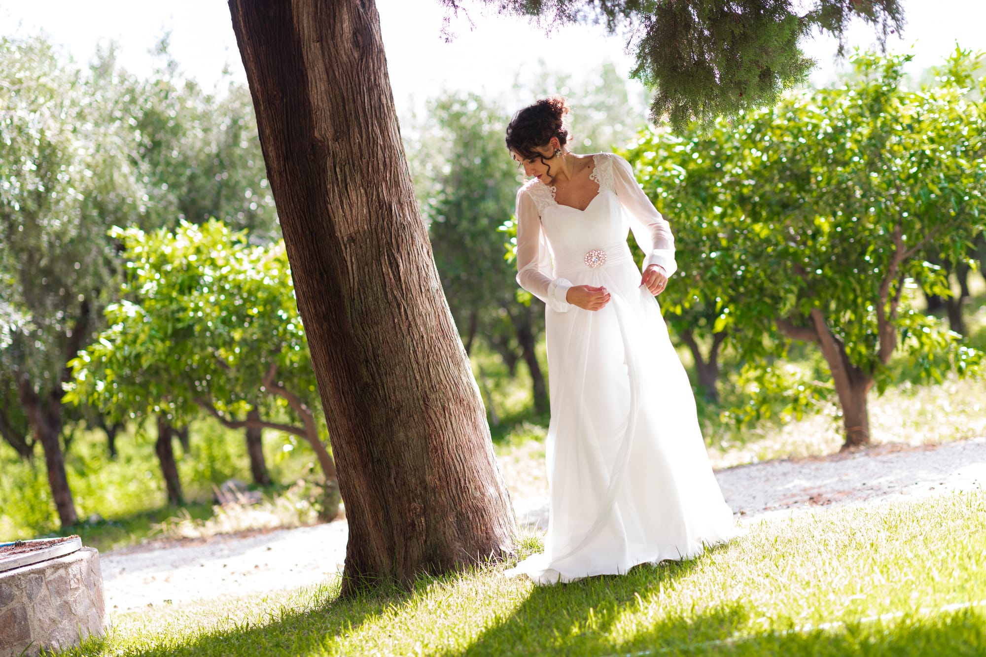 Correre insieme mano nella mano