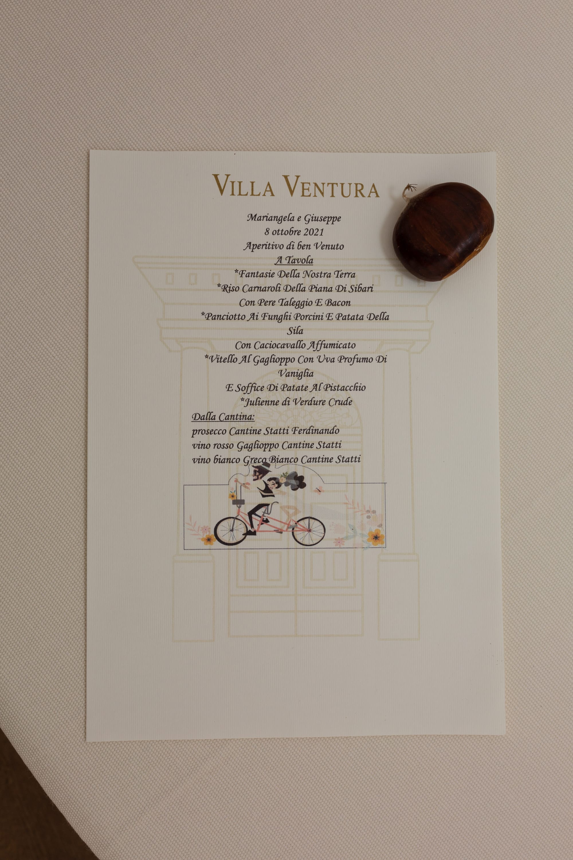 Correre insieme mano nella mano