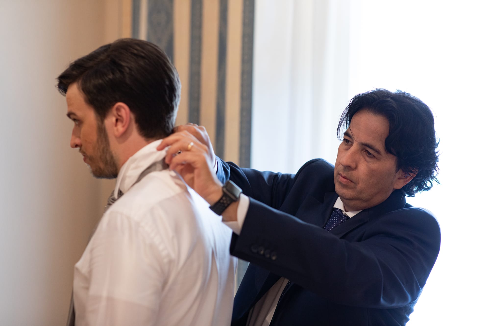 Sotto un cielo blu cobalto