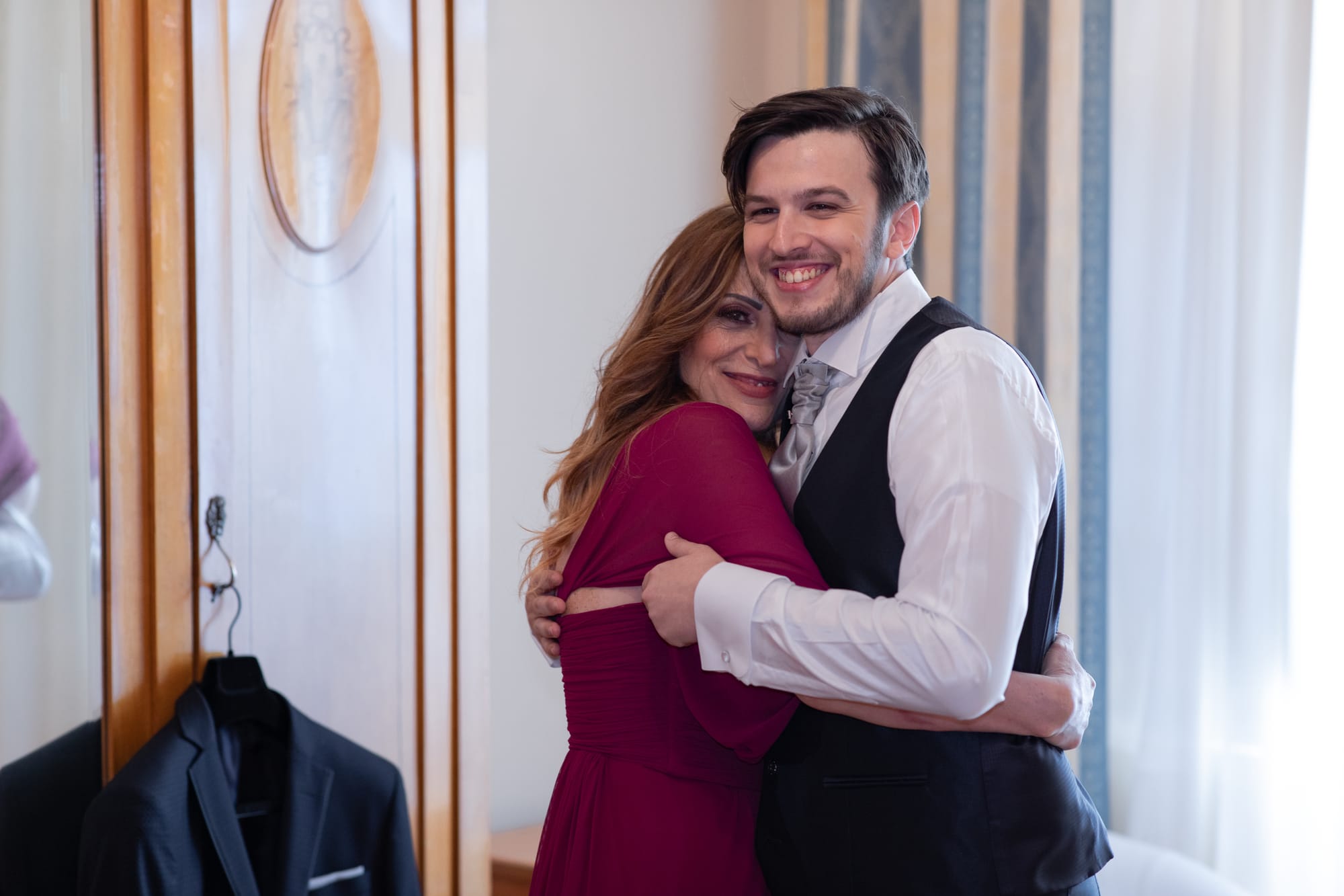 Sotto un cielo blu cobalto