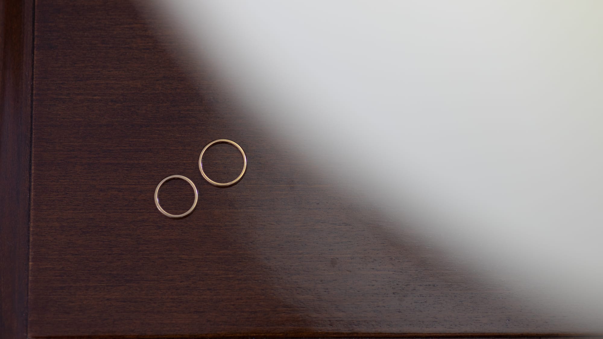 Sotto un cielo blu cobalto