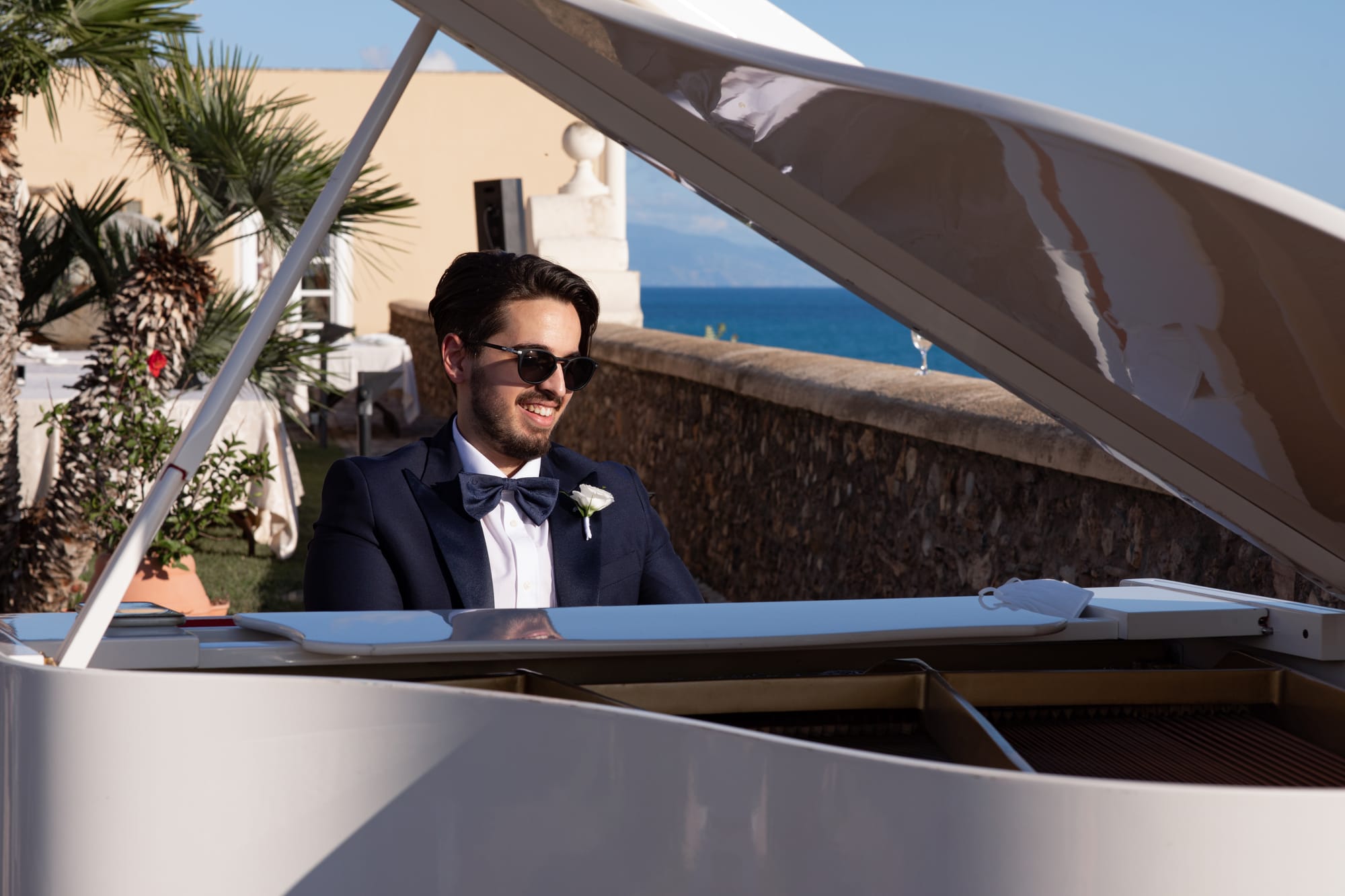 Sotto un cielo blu cobalto