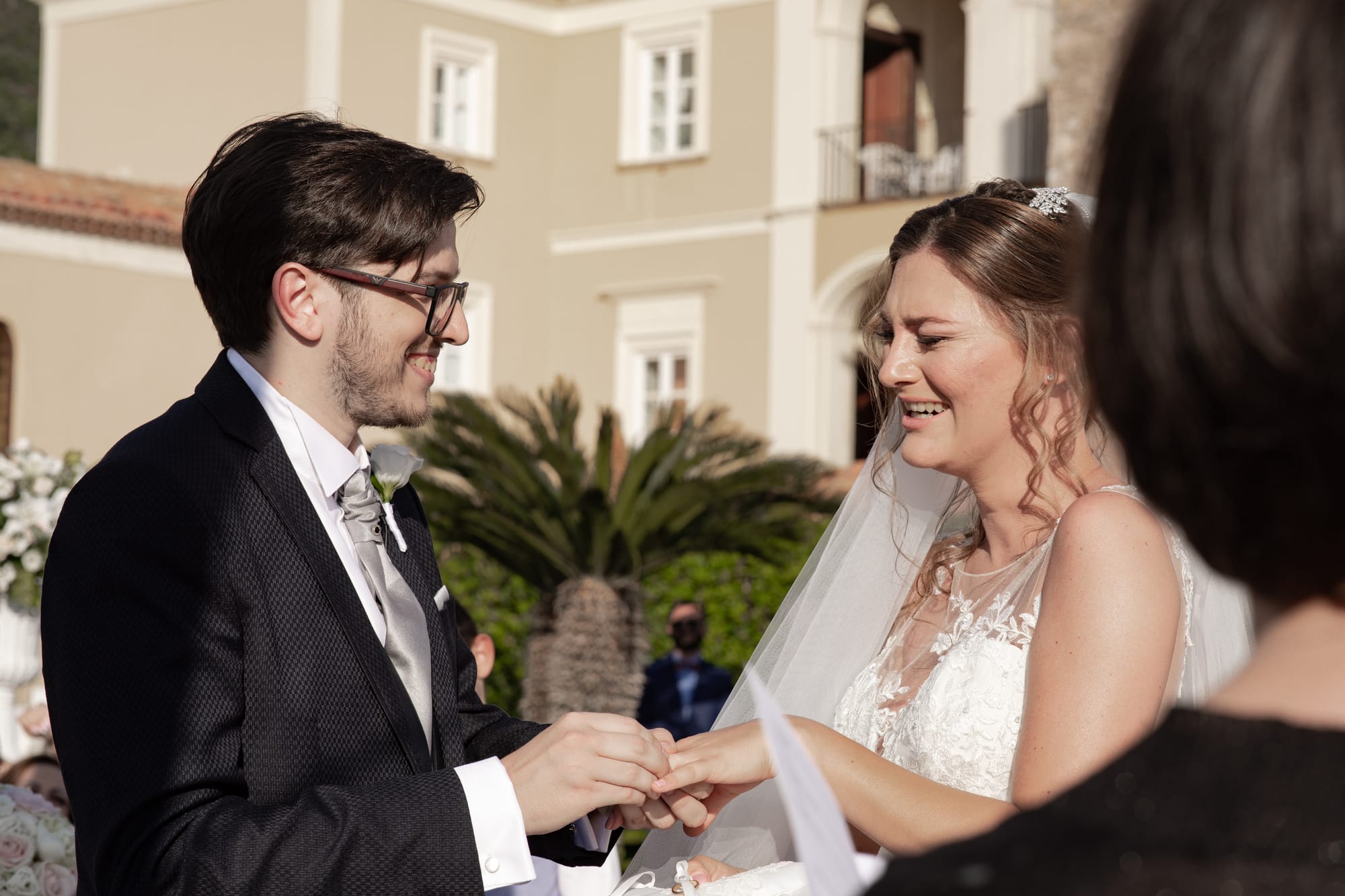 Sotto un cielo blu cobalto