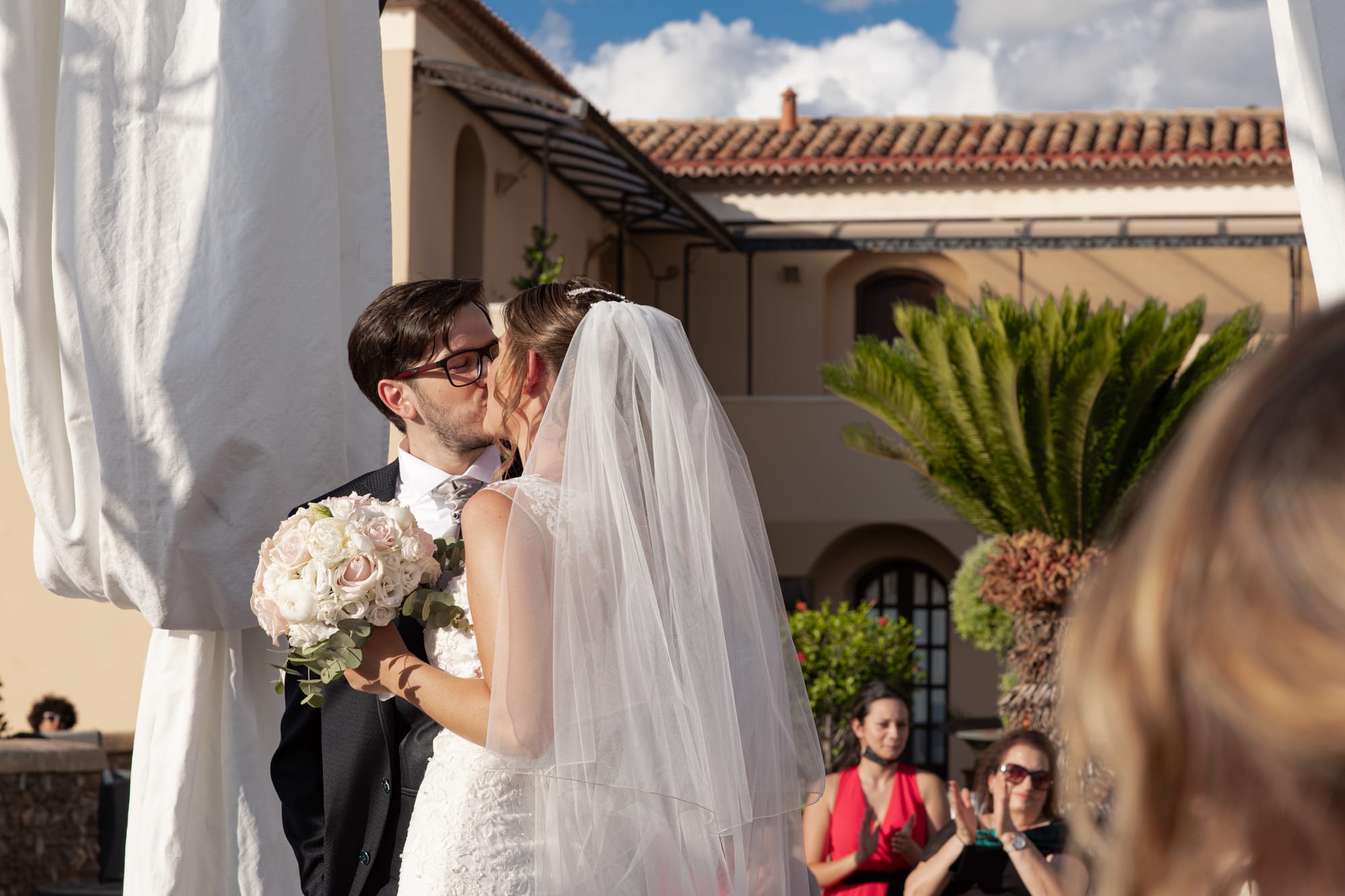 Sotto un cielo blu cobalto