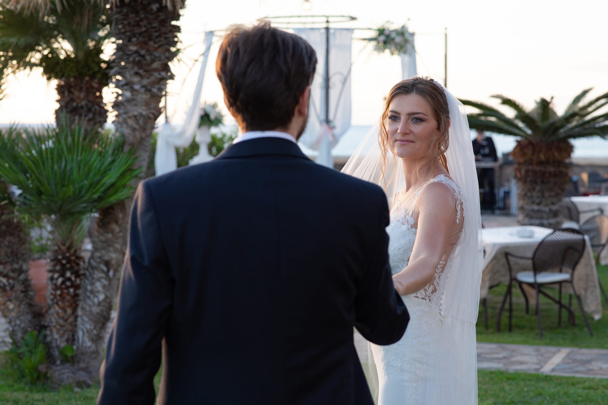 Sotto un cielo blu cobalto