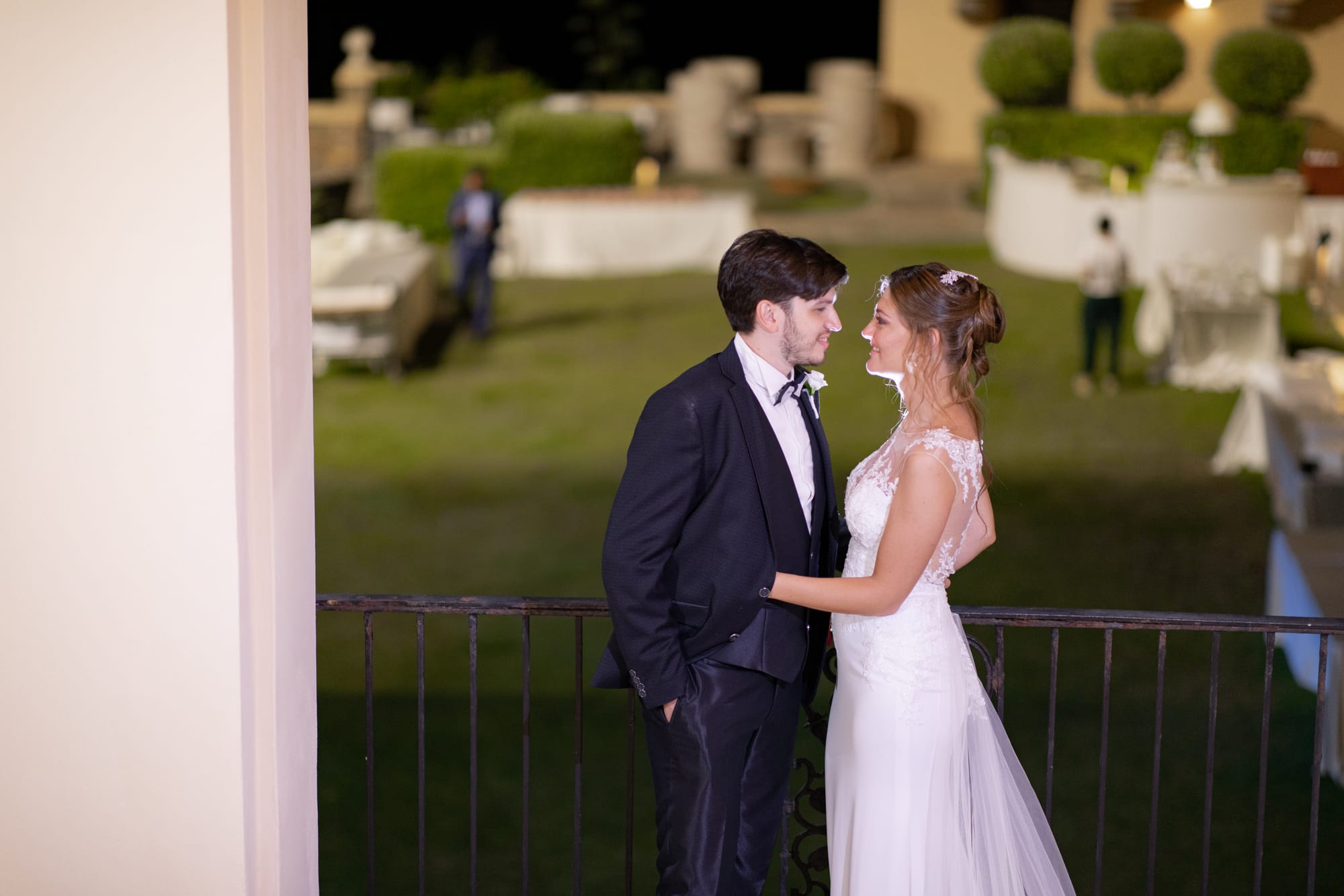 Sotto un cielo blu cobalto