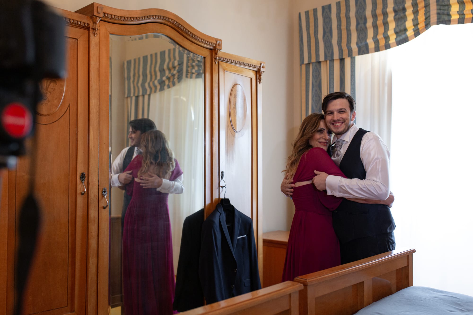 Sotto un cielo blu cobalto