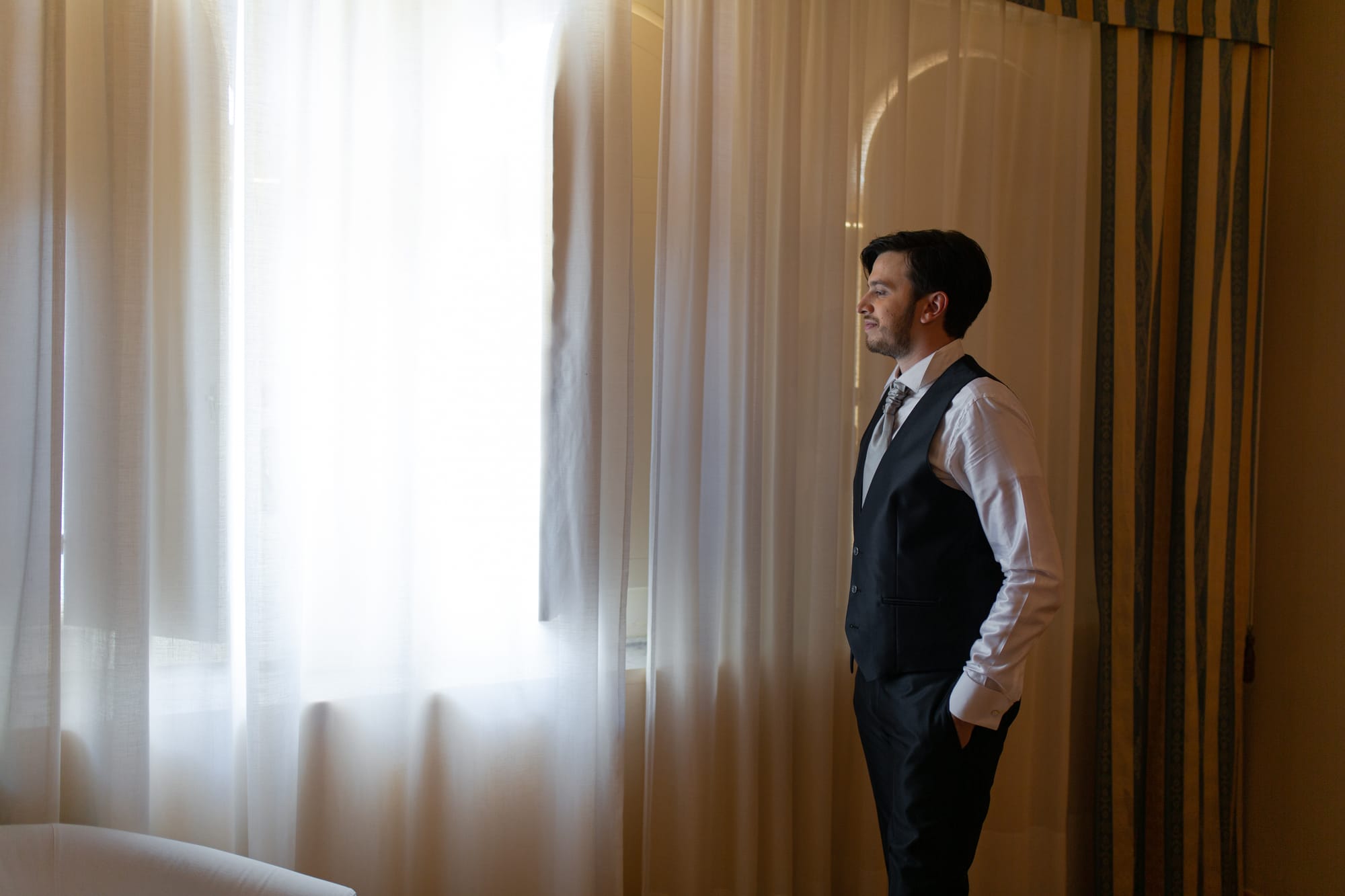 Sotto un cielo blu cobalto