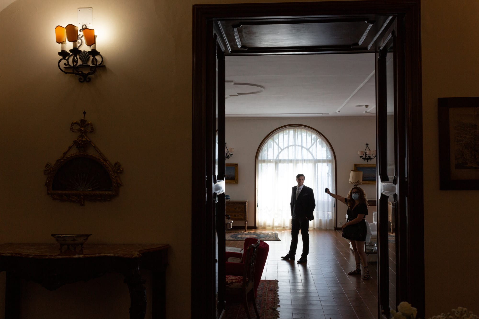 Sotto un cielo blu cobalto