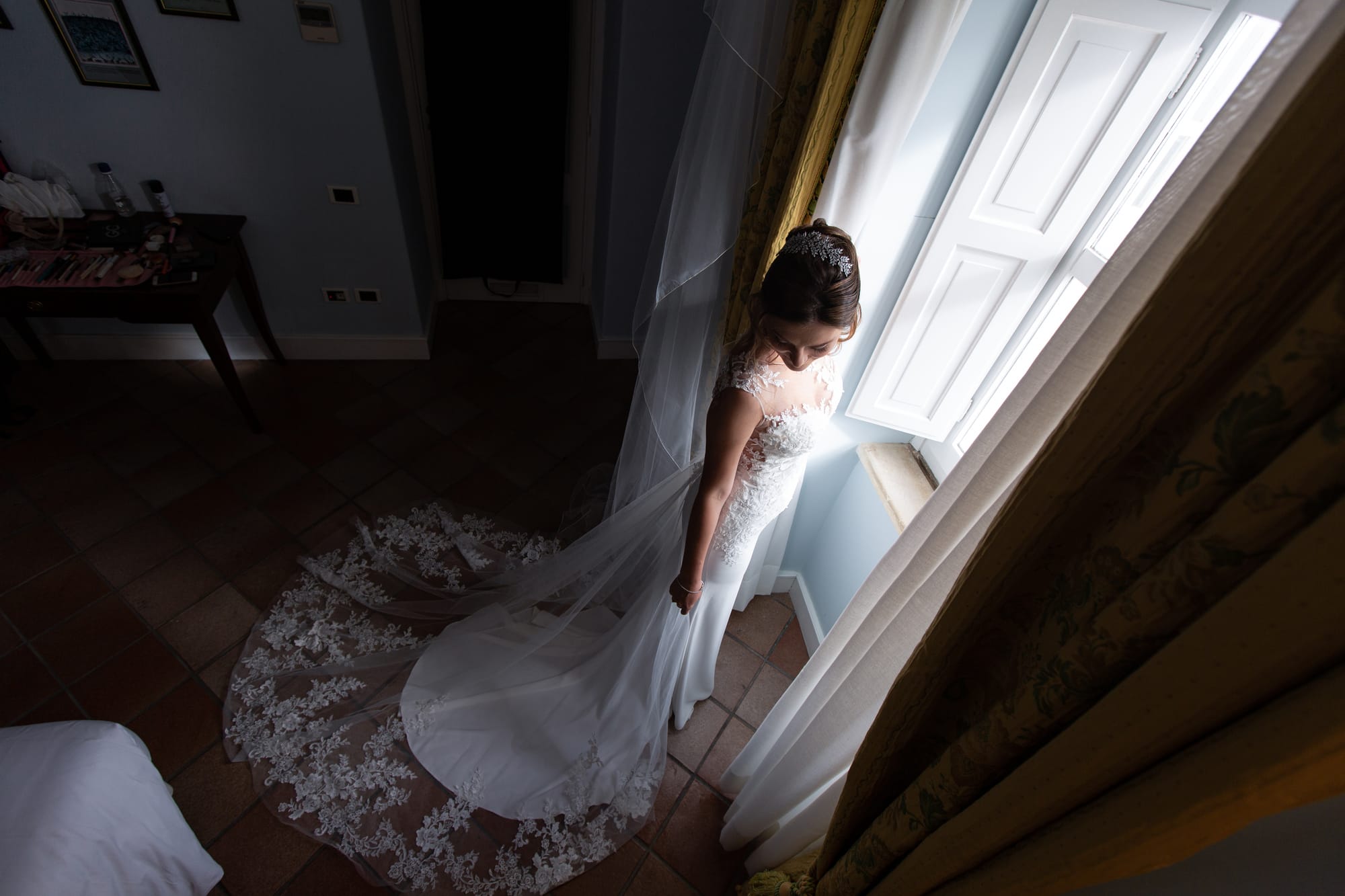 Sotto un cielo blu cobalto