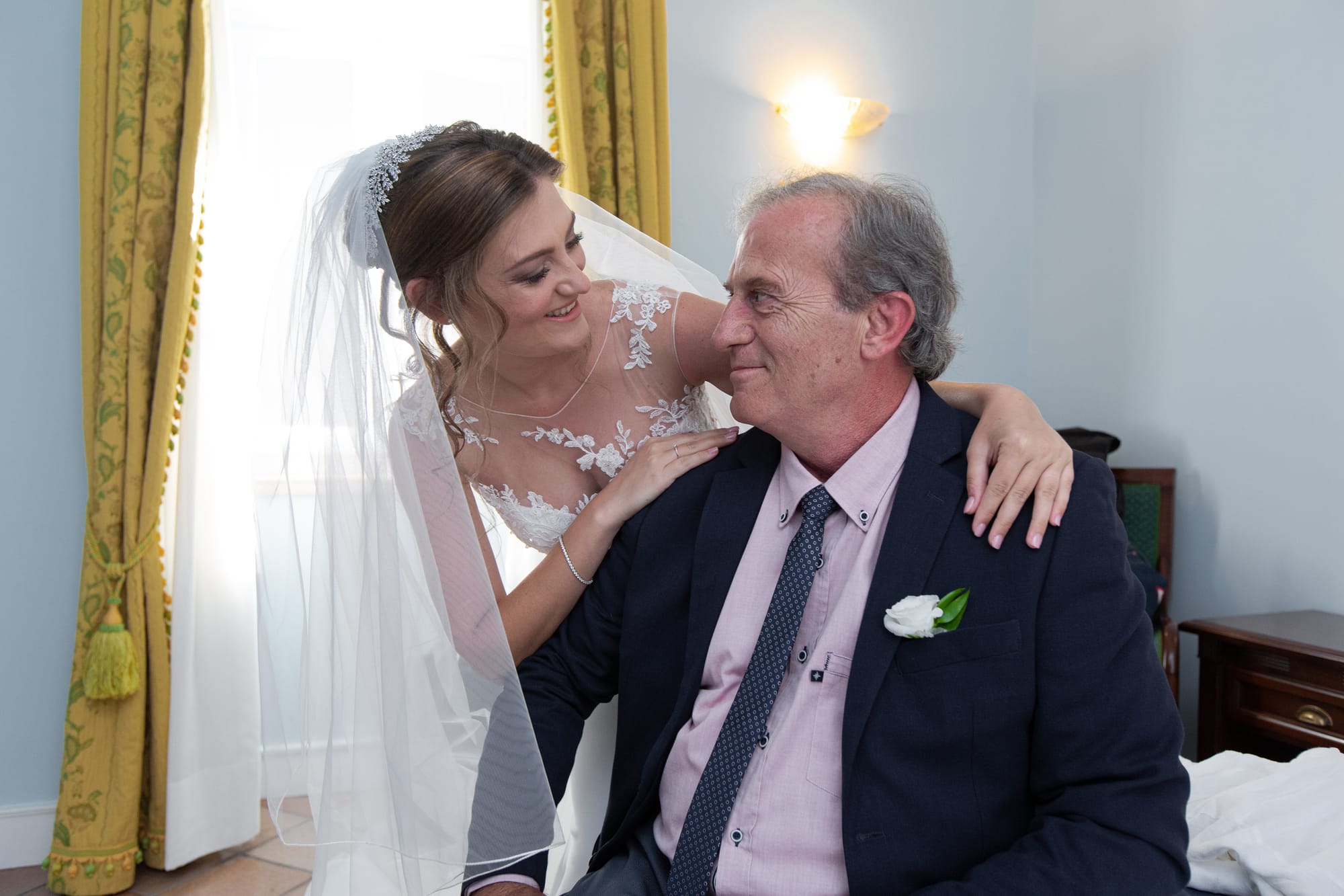 Sotto un cielo blu cobalto