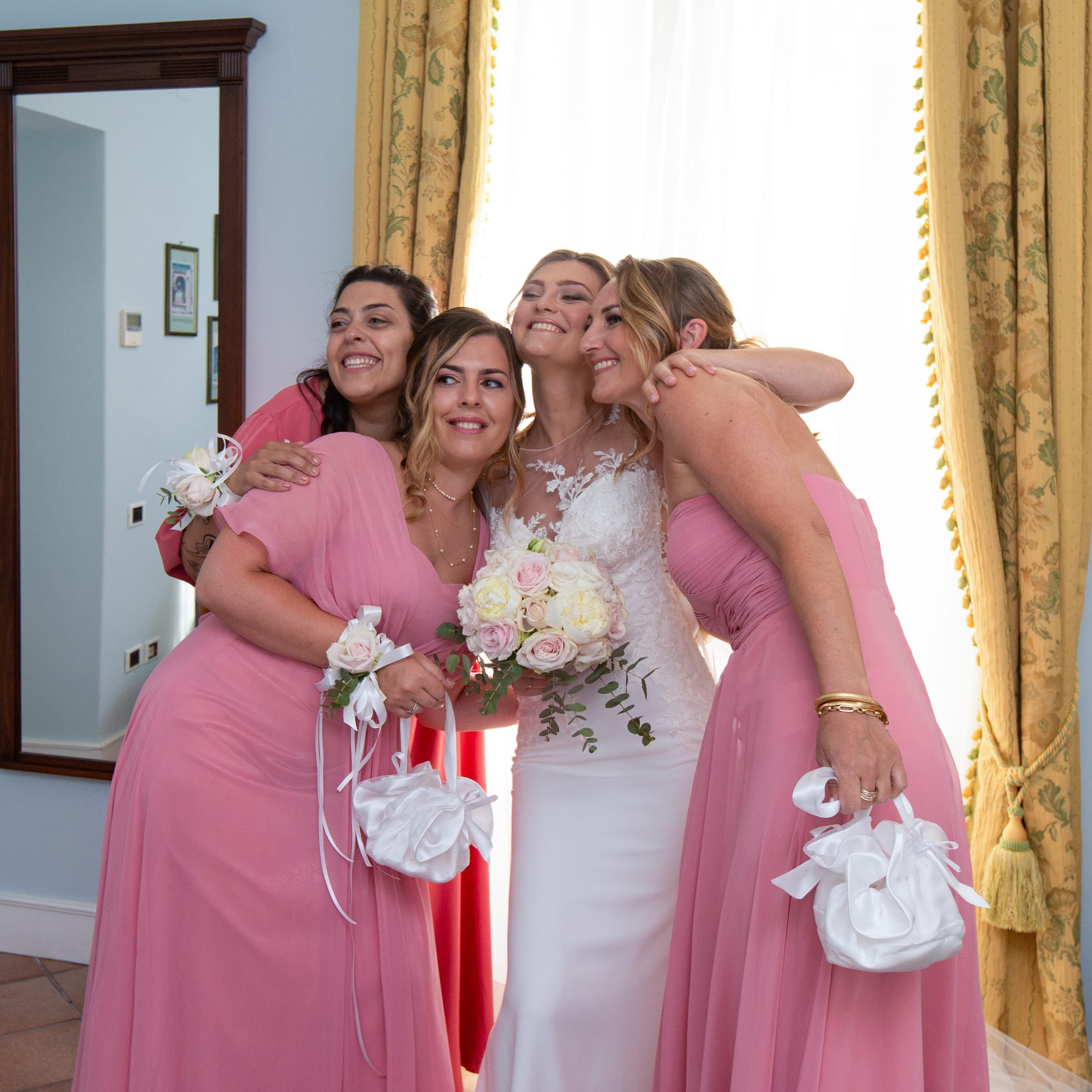 Sotto un cielo blu cobalto