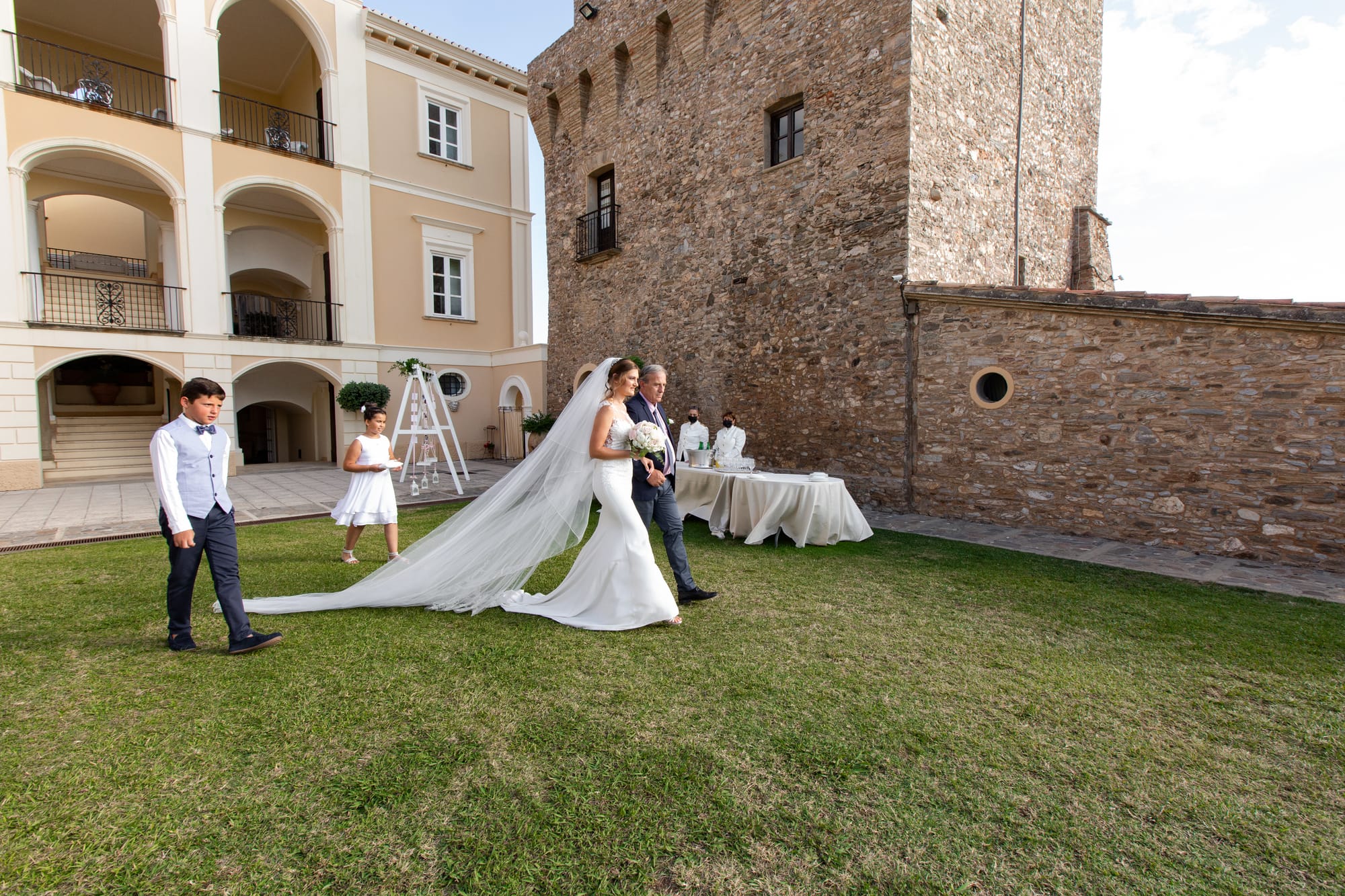 Sotto un cielo blu cobalto