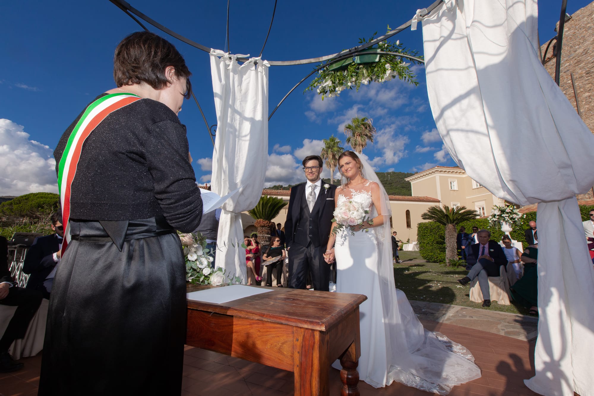 Sotto un cielo blu cobalto