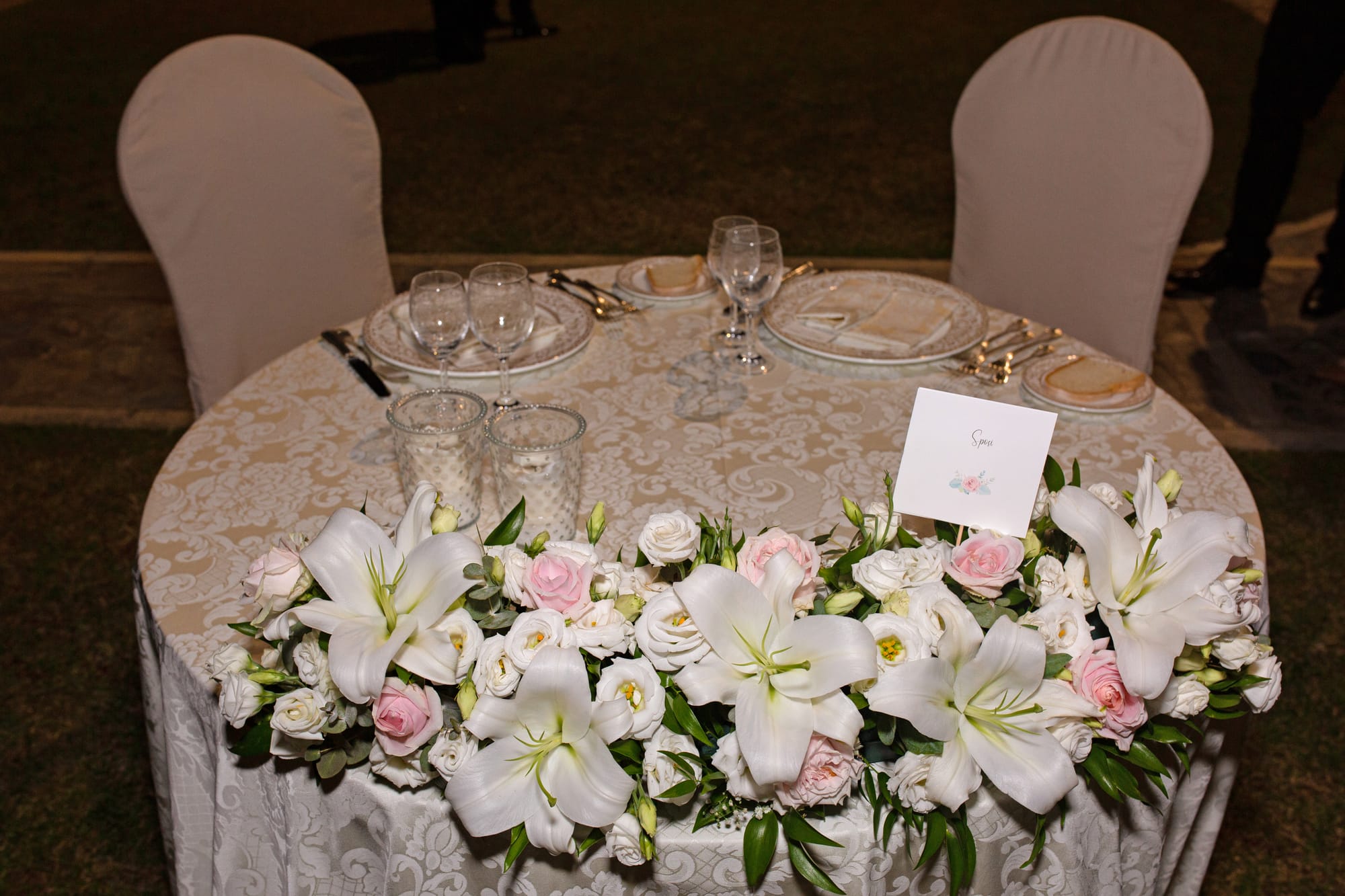 Sotto un cielo blu cobalto