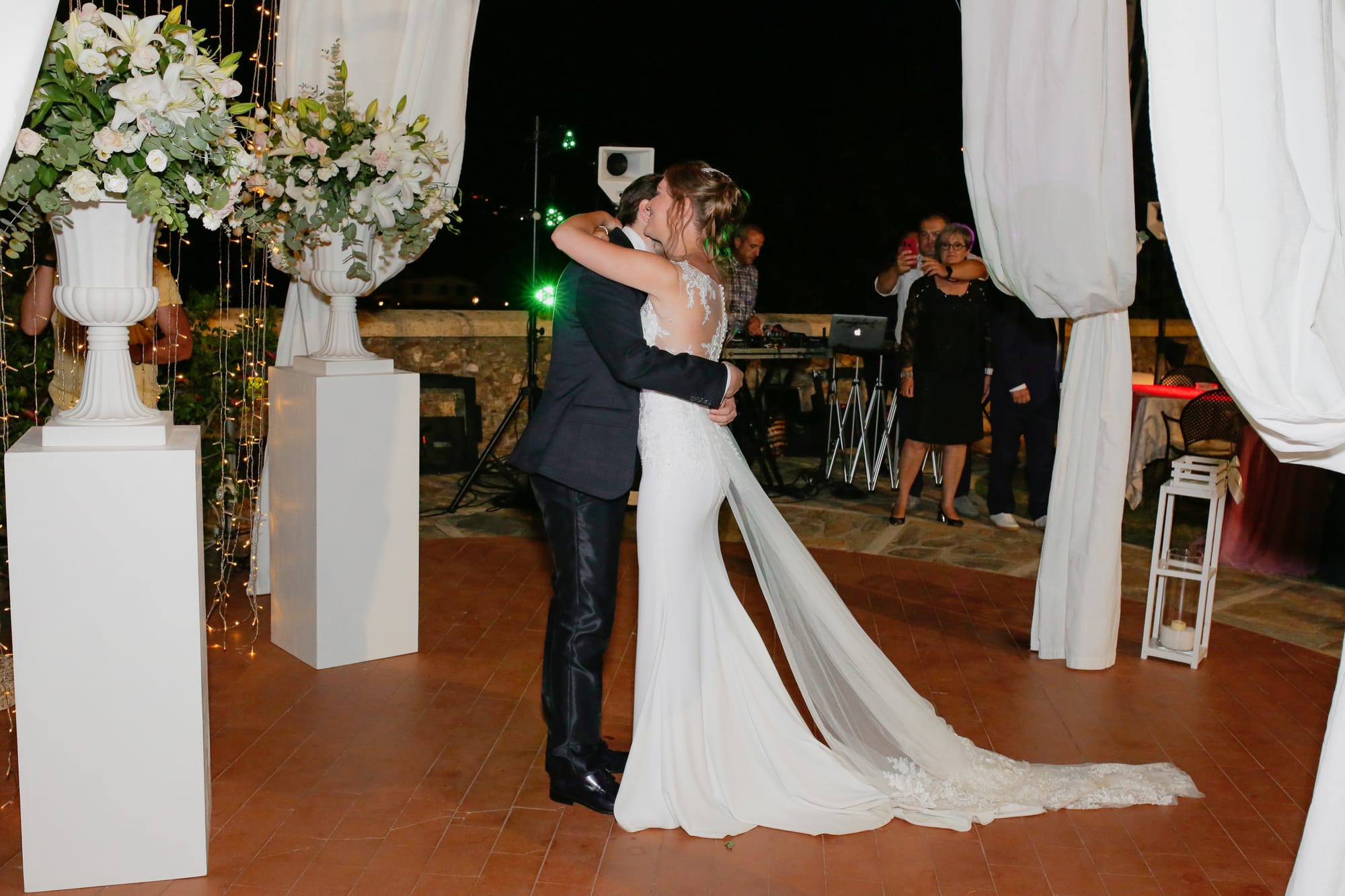 Sotto un cielo blu cobalto