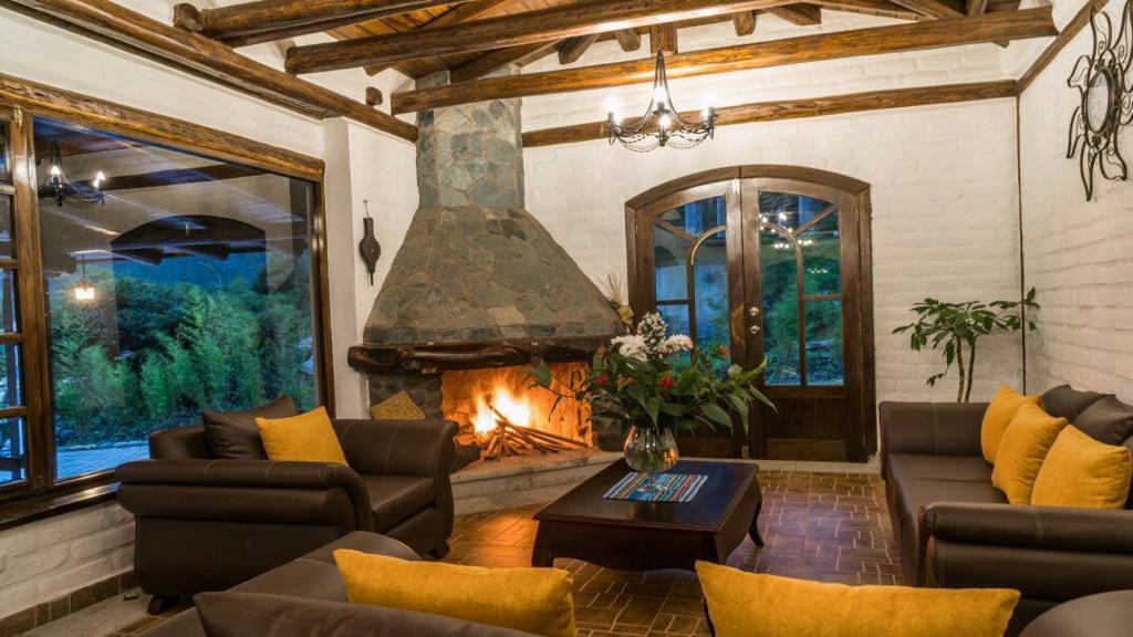 Descanso placentero rodeado de naturaleza - Habitaciones a partir de USD 75.- Reservas: 0995 434 756