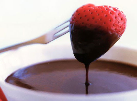 Servido con seis frutas de la temporada y coco rallado...