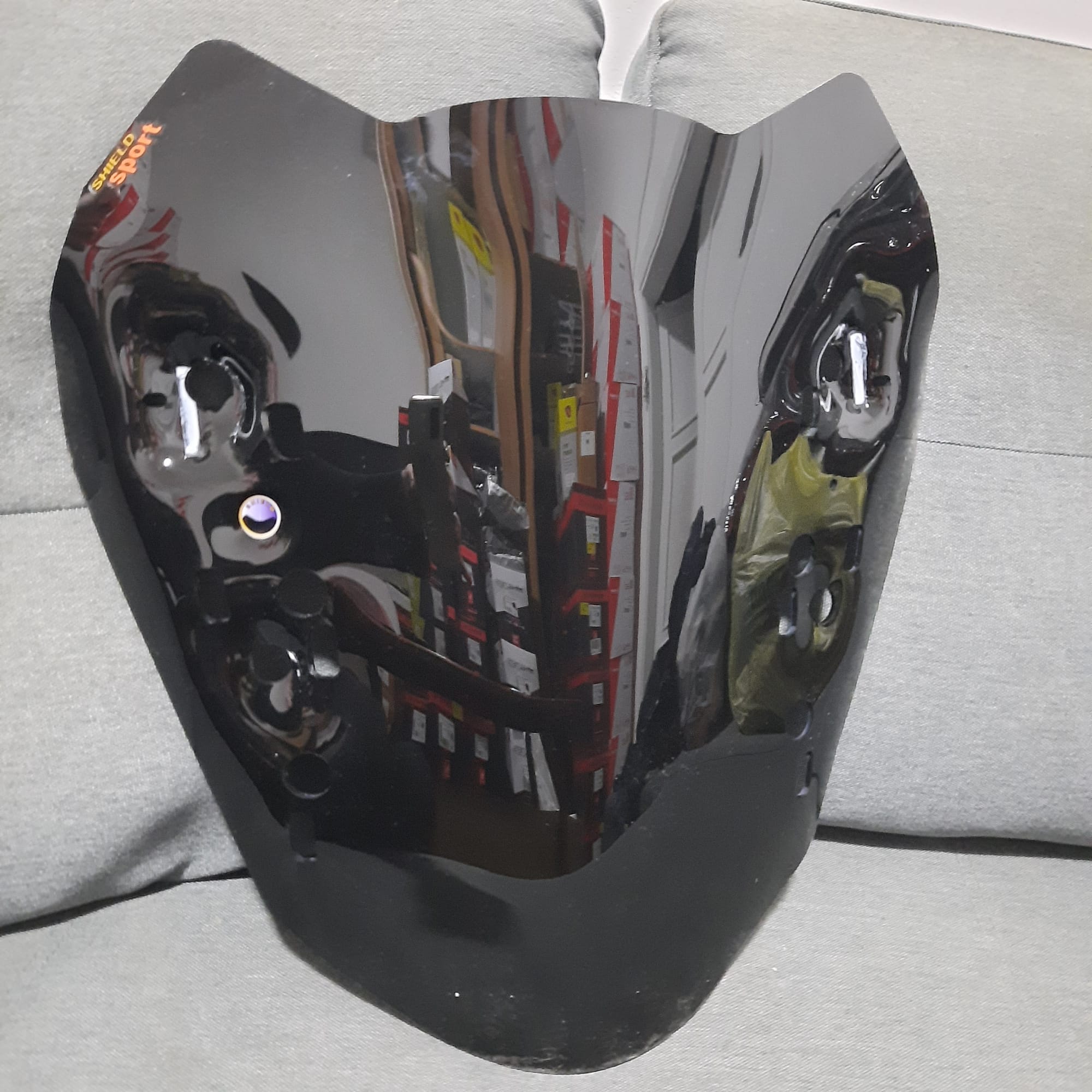 משקפים שחורים מקוצרים ושקופים מקוריים לרוב הקטנועים והאופנועים ב250₪ בלבד.