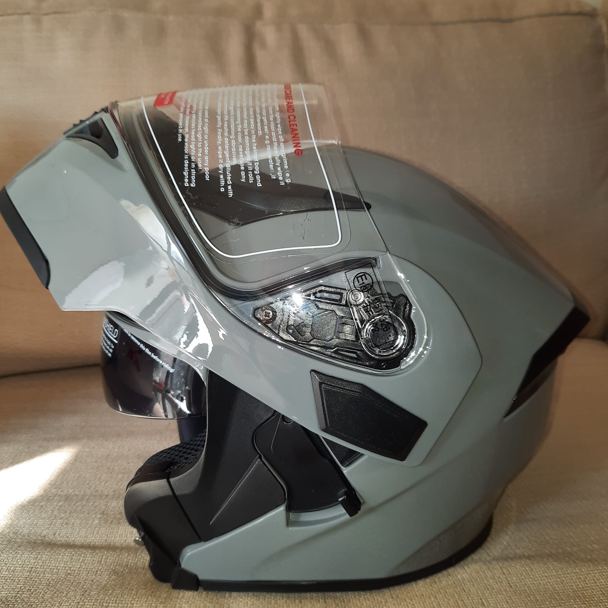 קסדה נפתחת jk צור דגם 902 איכותית עם משקף שמש  380₪