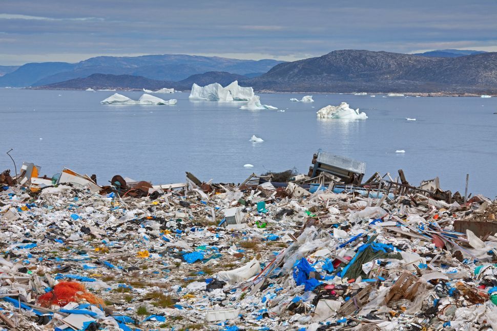 How plastic gets to the ocean