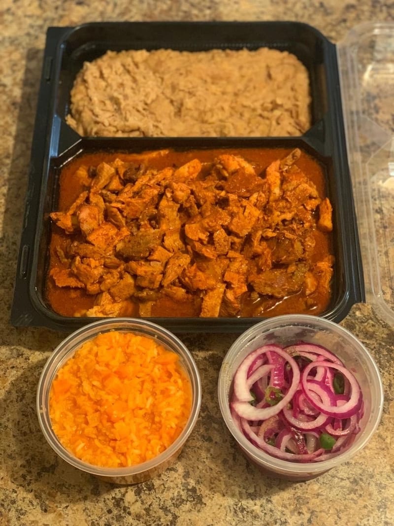 PIERNA DE PUERCO CON ACHIOTE 4 personas