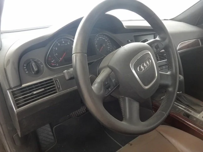 السعر 7000 درهم