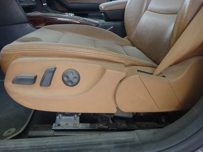 السعر 7000 درهم