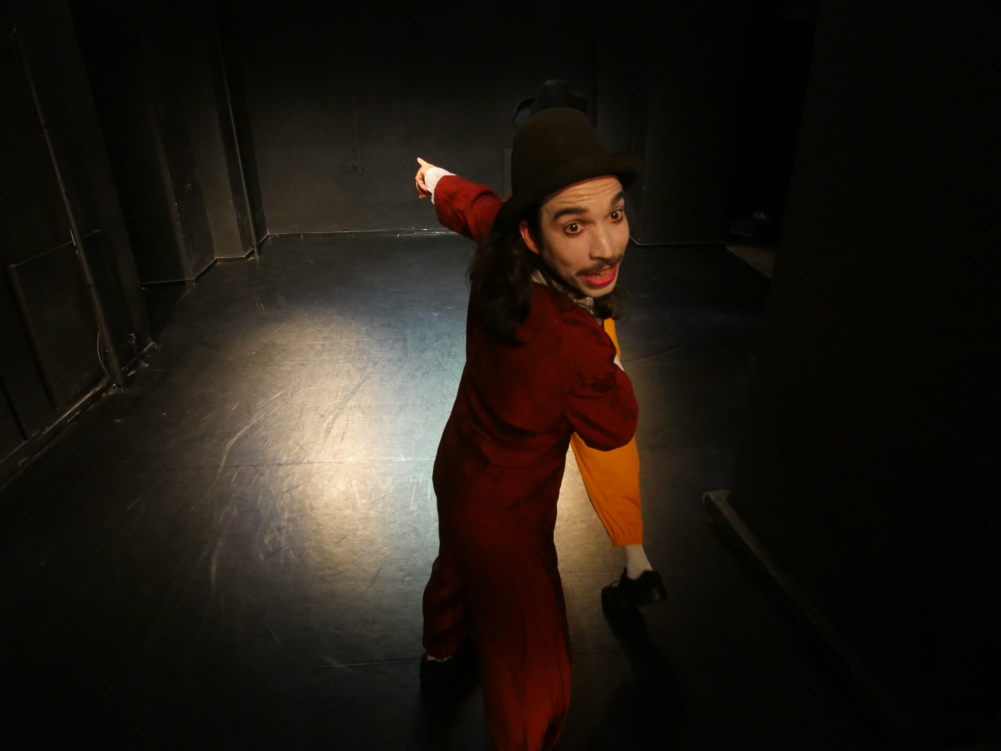                                                                     גי וגו Gi and Go