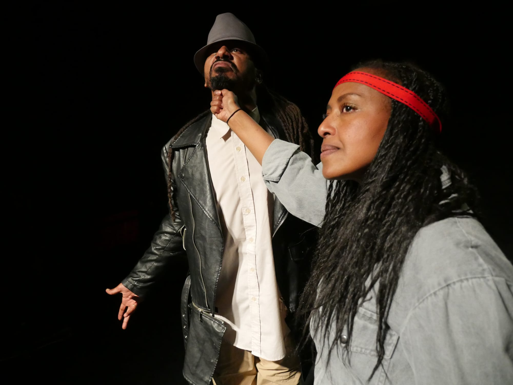                            סיפור אהבתו של הסופר צו'לוט     The love story of the writer Cholot