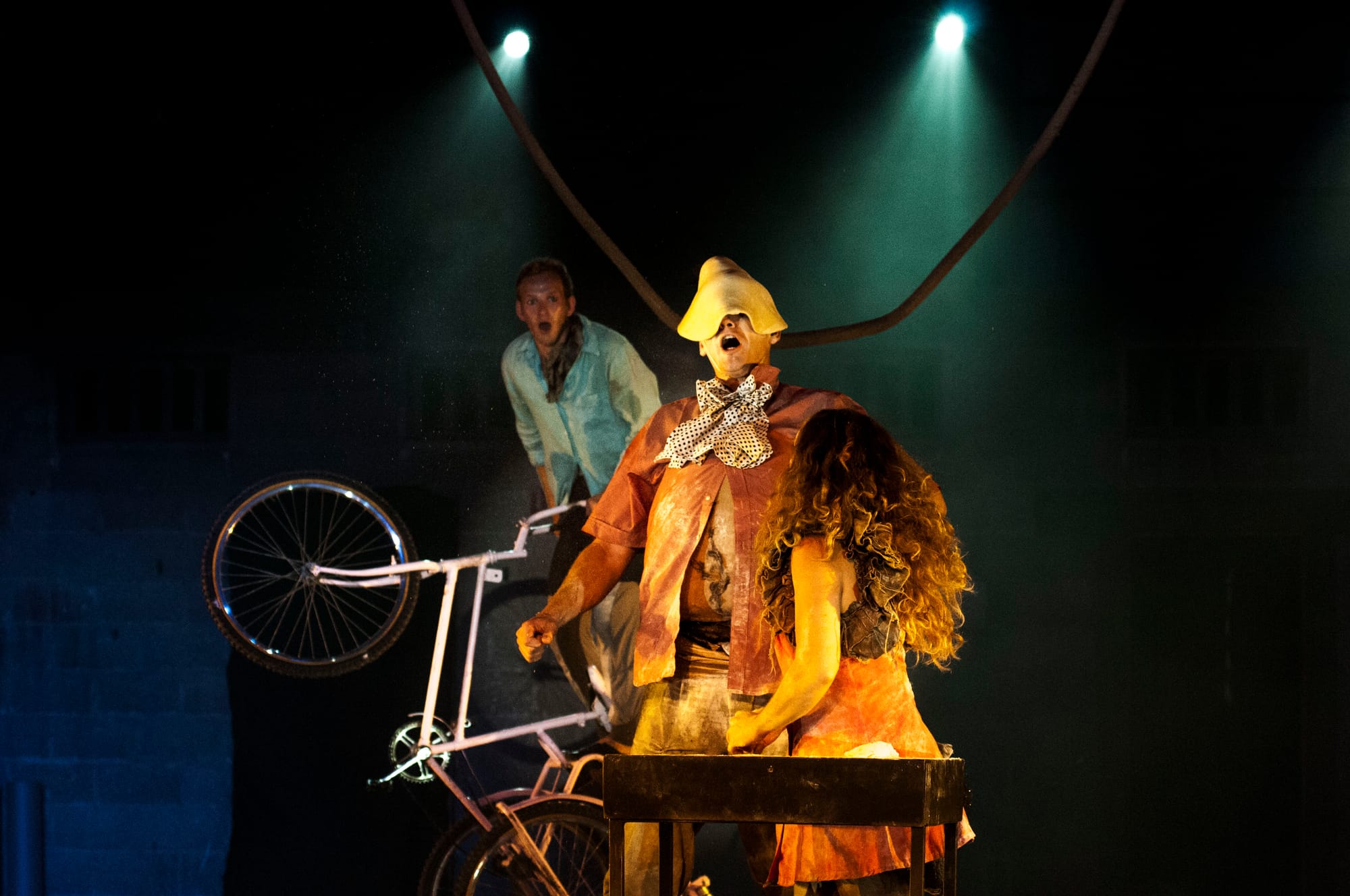                                                    בבושידים  BABUSHIDIM