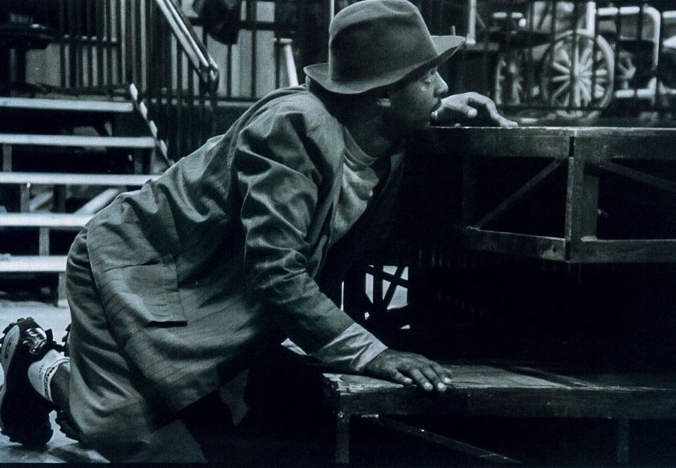                                                                     שחורים  Blacks