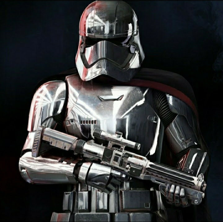 Capitana Phasma