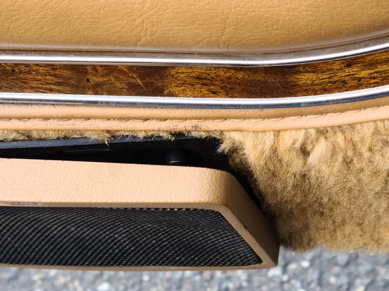 1985 Jeep Grand Wagoneer 