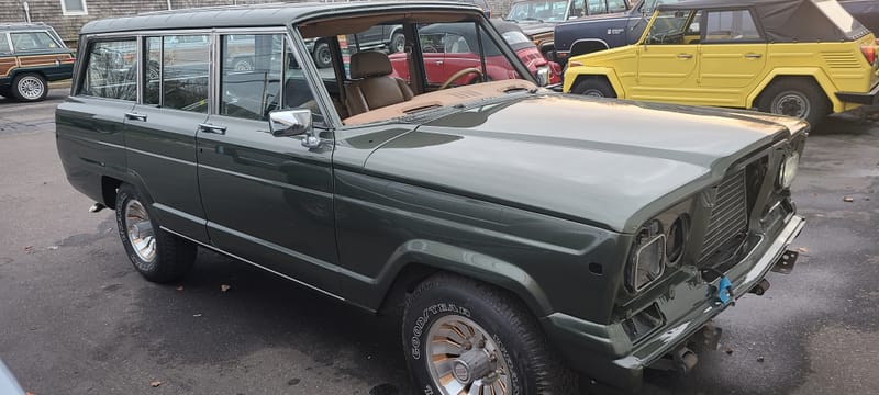 1985 Jeep Grand Wagoneer 