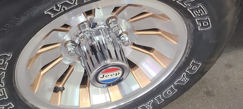 1985 Jeep Grand Wagoneer 